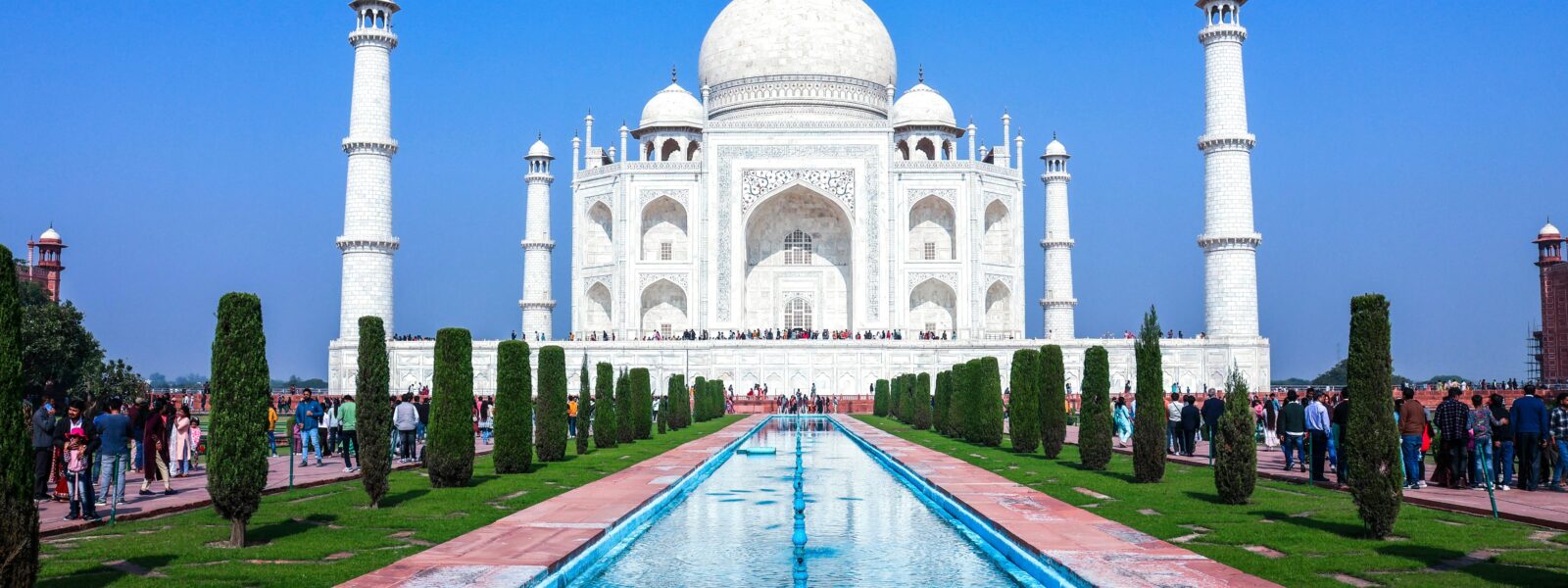 Taj Mahal Travel Guide