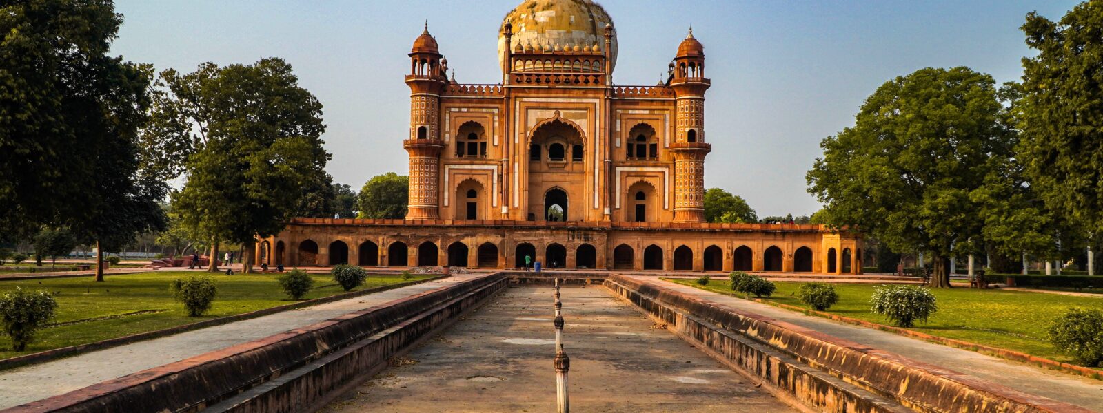 Things that surprise foreign tourists in Delhi