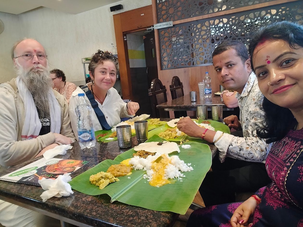 Monu Tours - Explore India and Southeast Asia with Locals